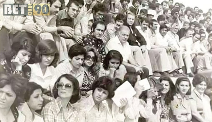 حضور زنان در ورزشگاه 1 women fans