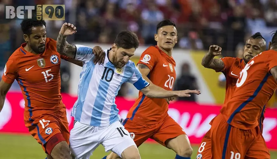 داوران جنجالی تاریخ فوتبال (9 صحنه پرحاشیه) 5 Messi chile