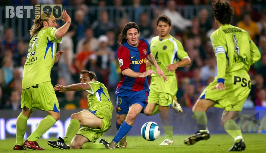 9 گل تاریخی و فراموش نشدنی فوتبال 6 Messi