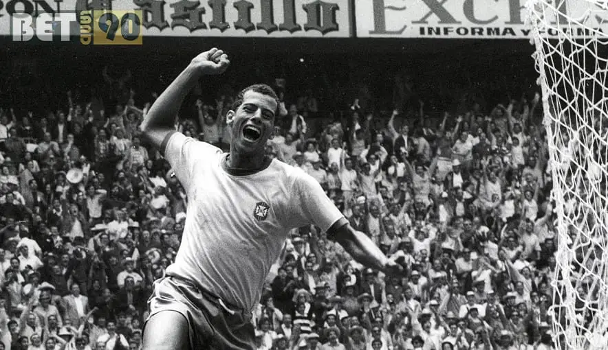 9 گل تاریخی و فراموش نشدنی فوتبال 1 carlos alberto