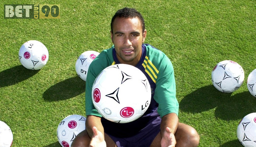 بازیکنانی که با یک گل در تاریخ ماندگار شدند 6 Archie Thompson