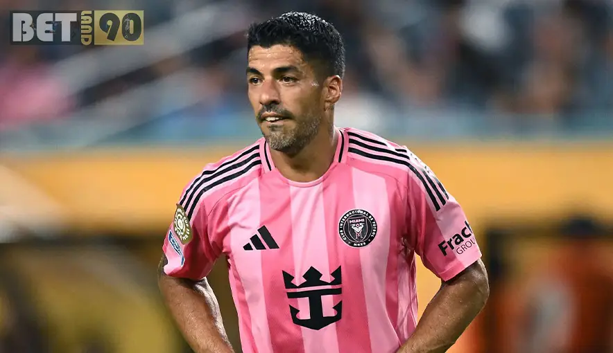 فوتبالیست هایی که قربانی سیاست شدند 7 Luis Suarez