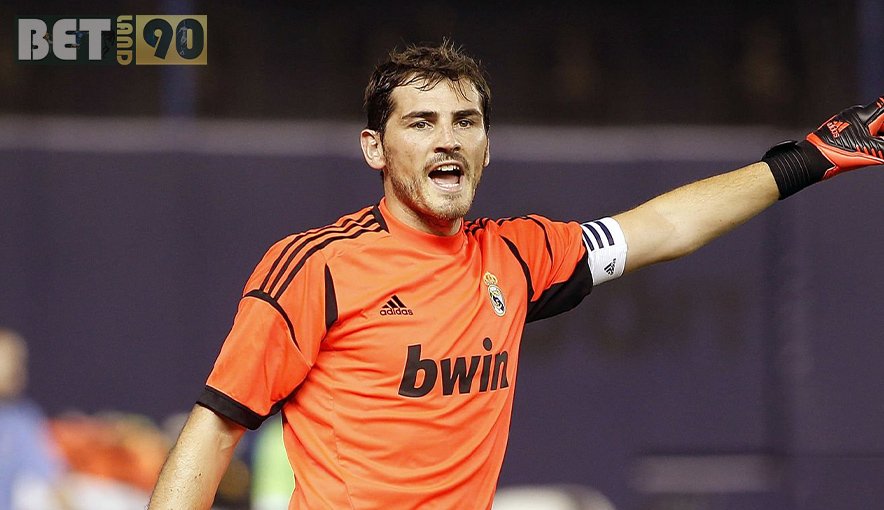 10 بازیکنی که توسط تیمشون خیانت دیدند 1 Iker Casillas
